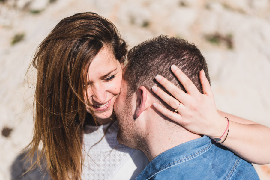 seance engagement couple photographe mariage provence